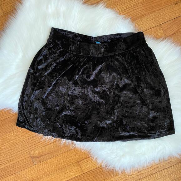 L'Amour XL Black Crushed Velvet Skirt Elastic Flowy Lined Short - Picture 1 of 6